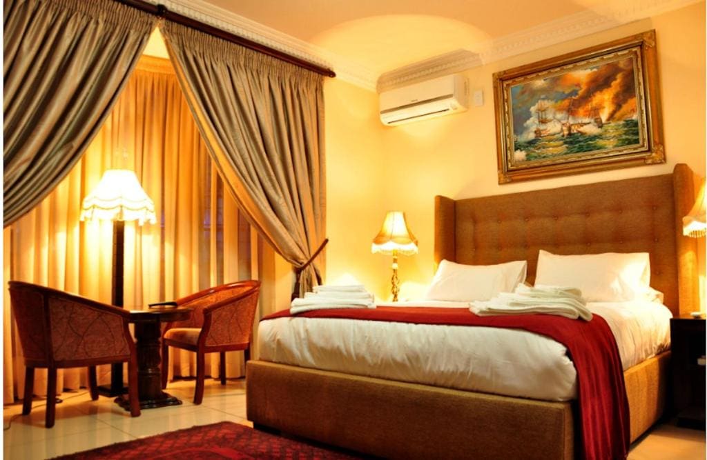 Red Apple Guest House - Main view