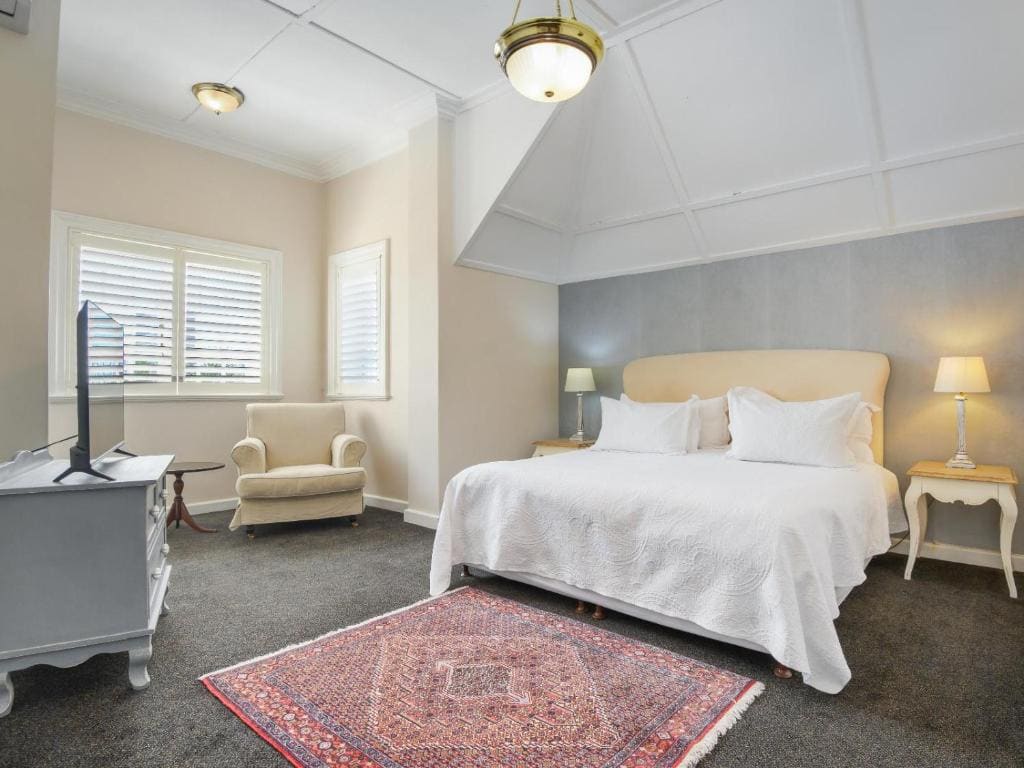 Rhonda's Manor Boutique Guesthouse - View 6