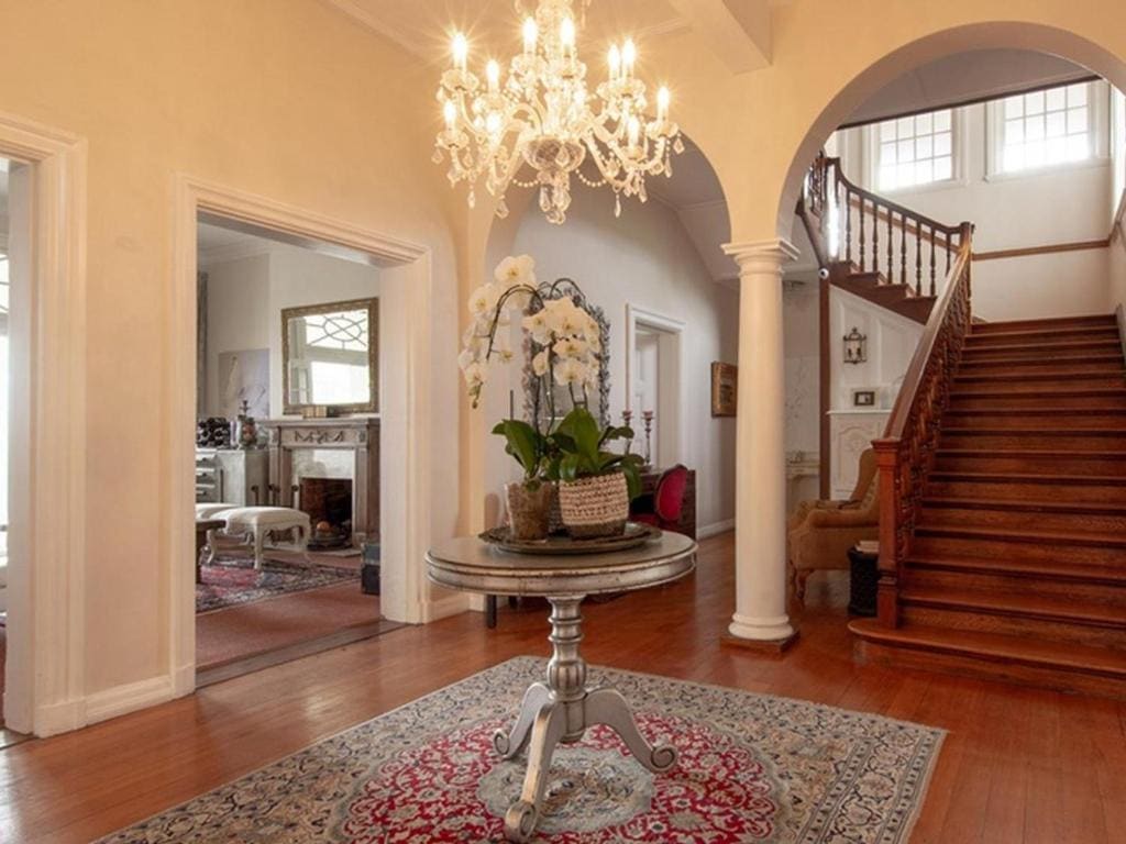 Rhonda's Manor Boutique Guesthouse - View 4