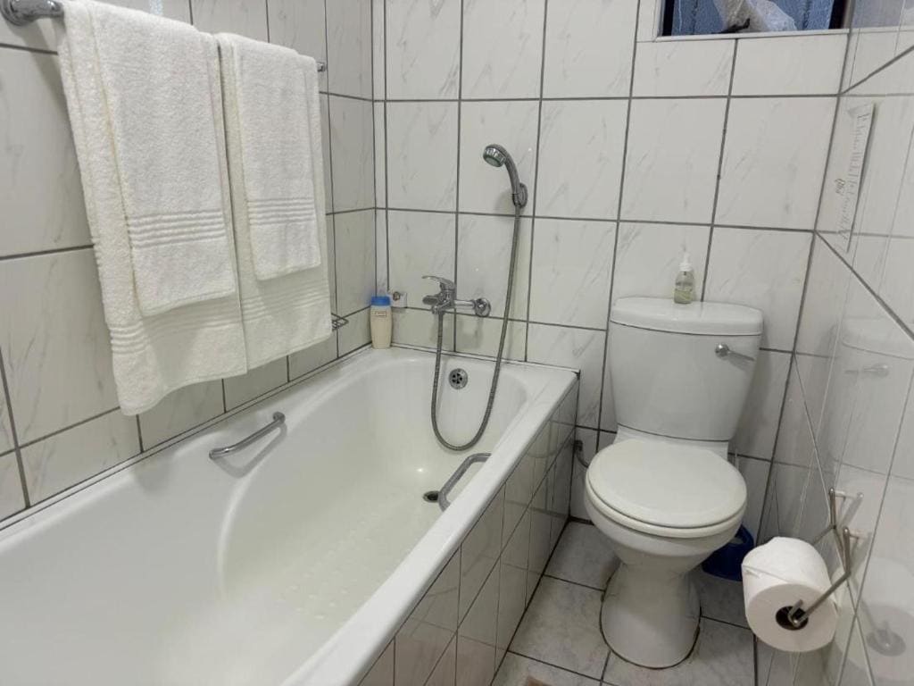 Busa House - Triple Room - View 3