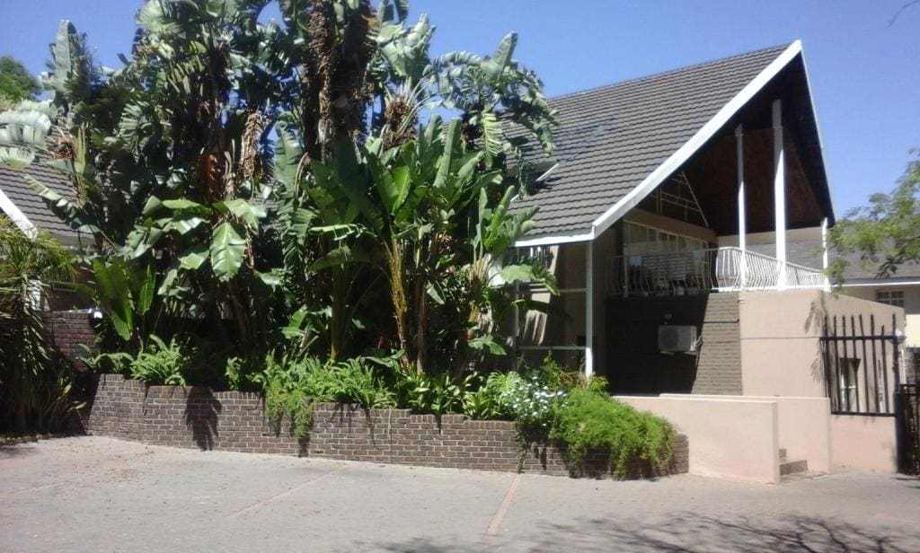 Rustenburg Guesthouse - Main view