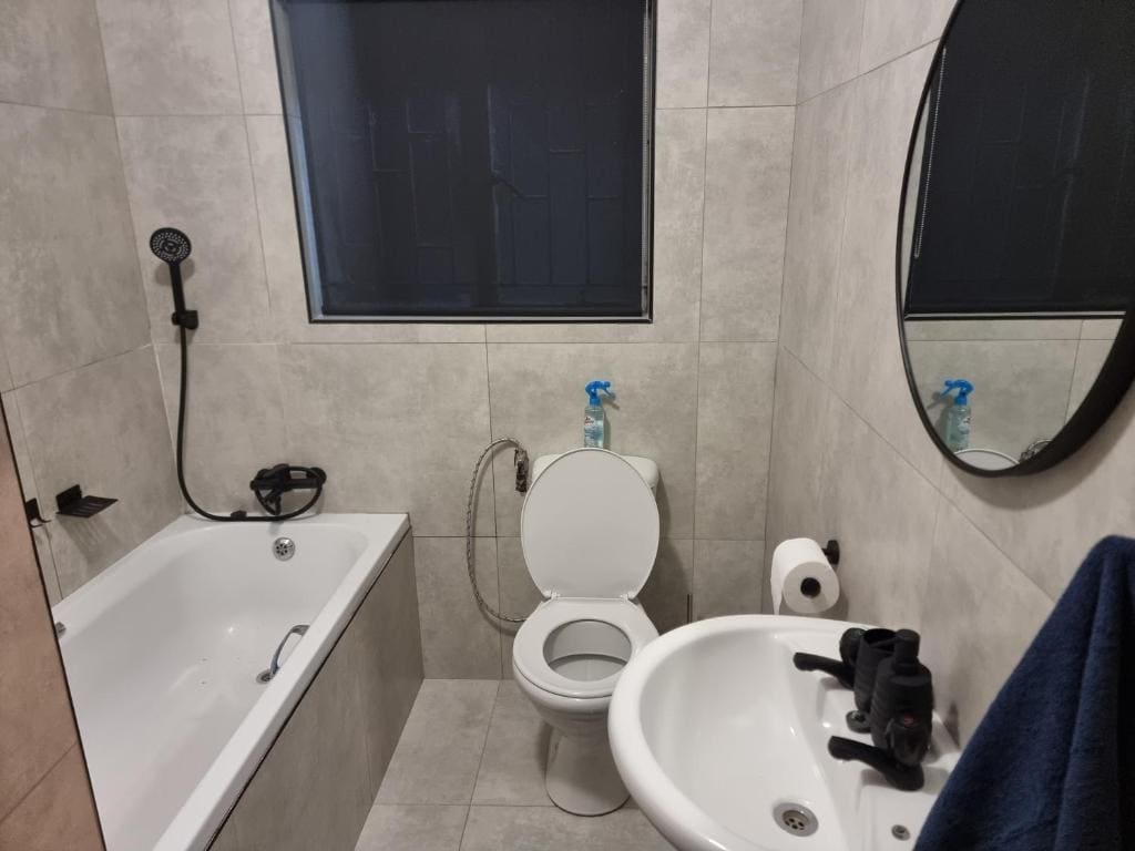 Seasons Inn Self-catering guesthouse - View 5