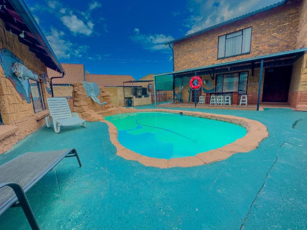 Sikhula Sonke Guest House - View 3