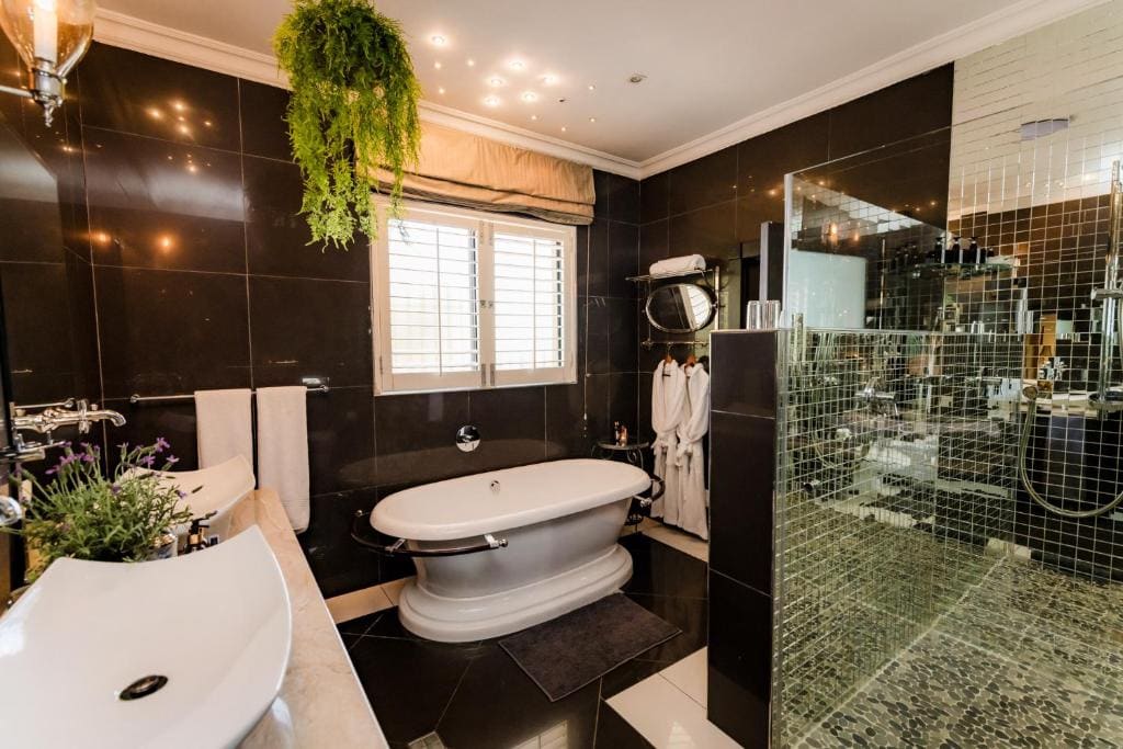 SW1 Lodge - View 3