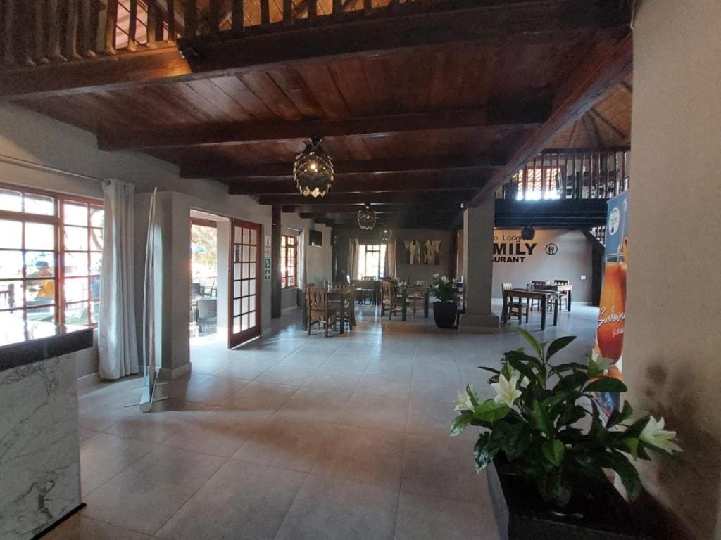 Tapologo Lodge - View 5