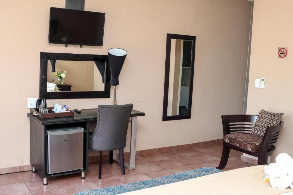 Thaba Legae Guest Lodge - View 7