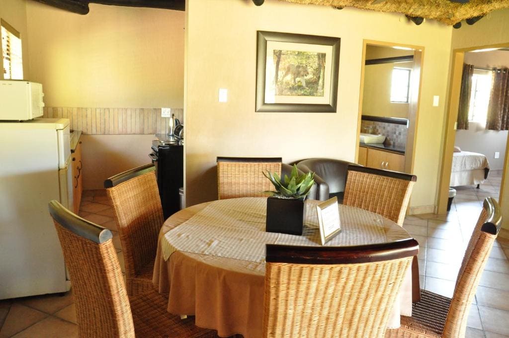 Ukutula Lion Lodge - View 2