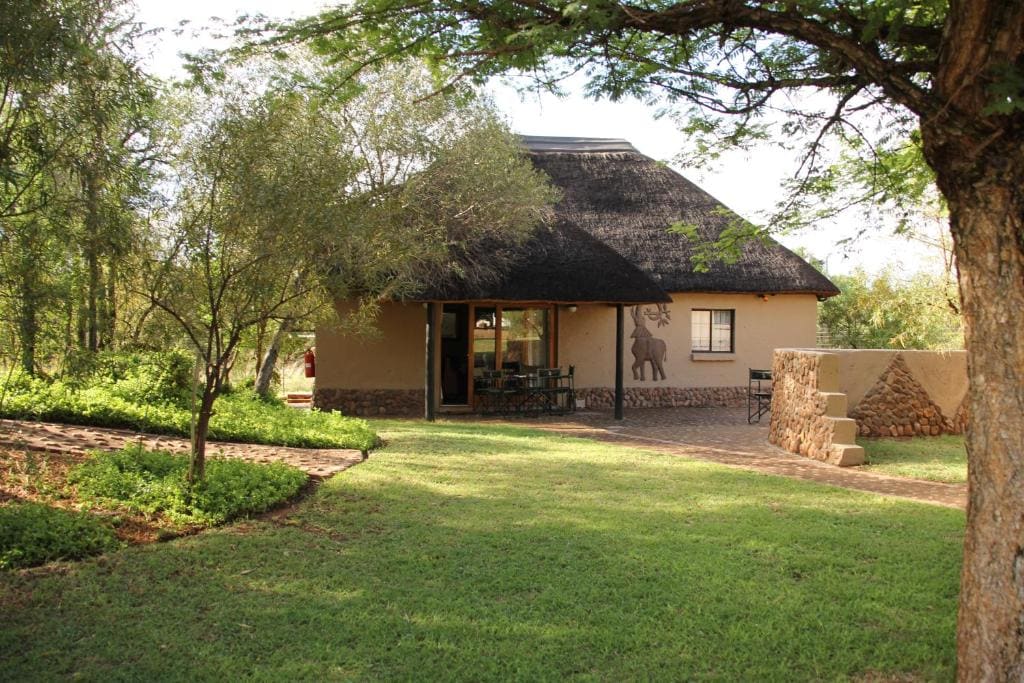 Ukutula Lion Lodge - Main view