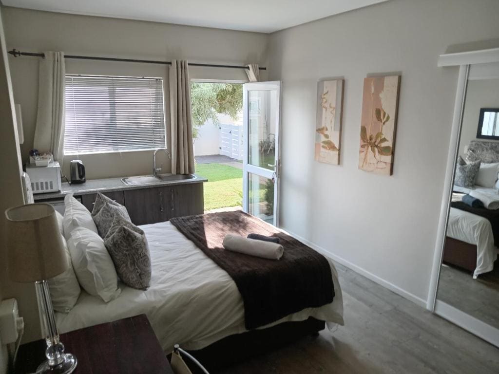 Urban Manor - View 6