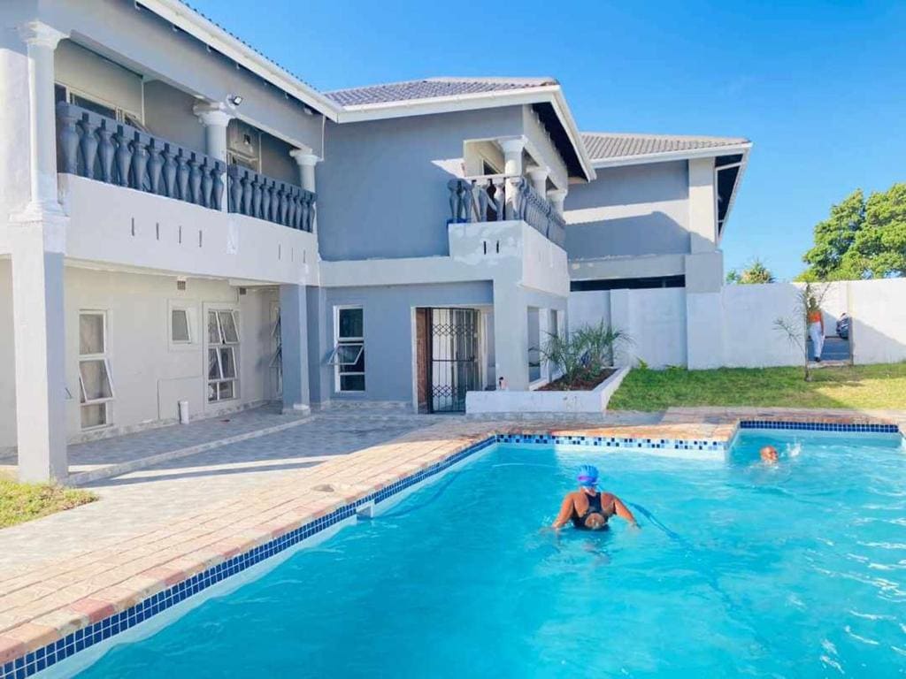 Xaba Guest Lodge - Main view