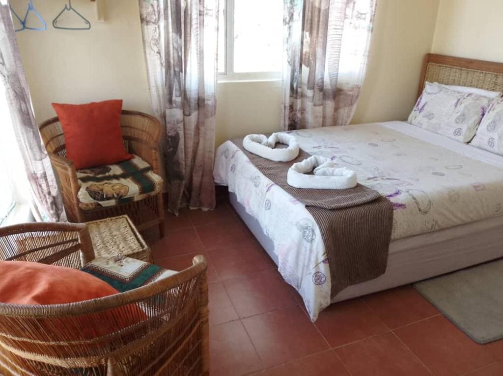 Mount Hermon Safari Cottages - View 2