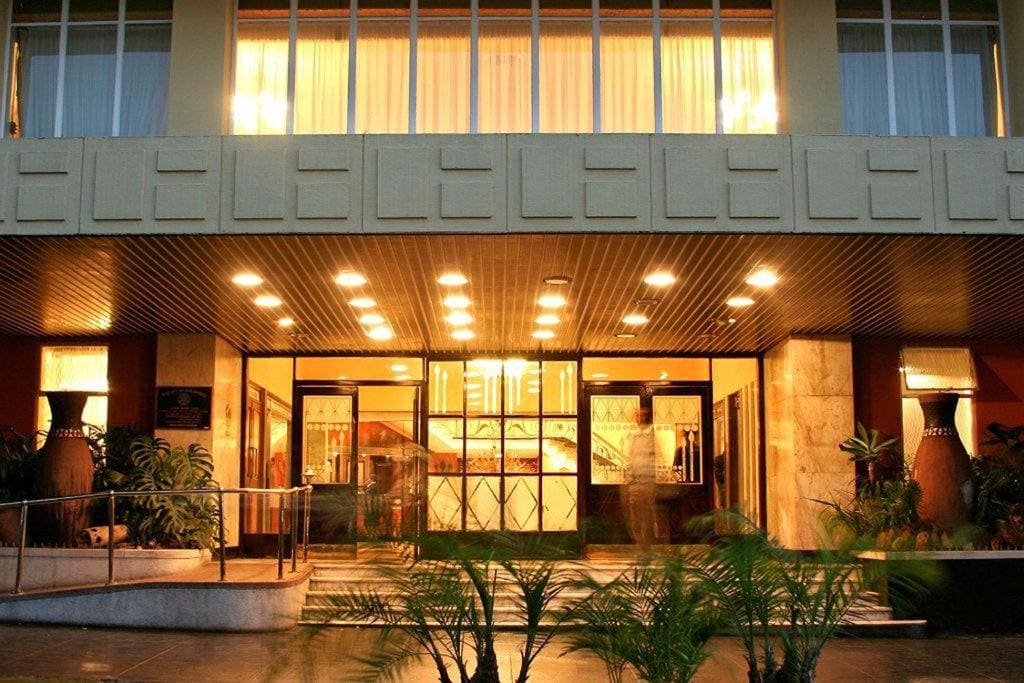 Bulawayo Rainbow Hotel - Main view