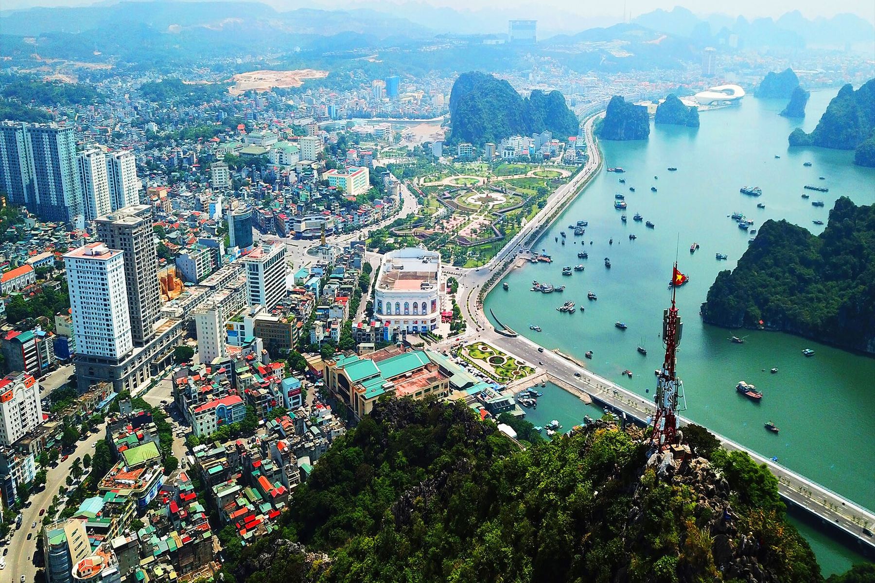 Una veduta di Ha Long