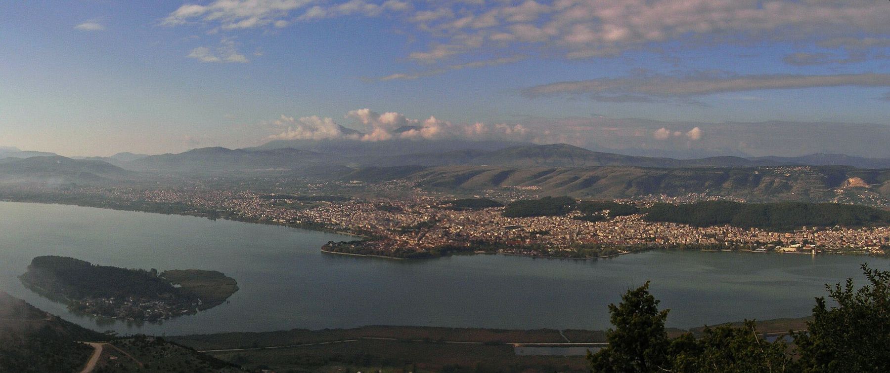 Uma vista de Ioannina