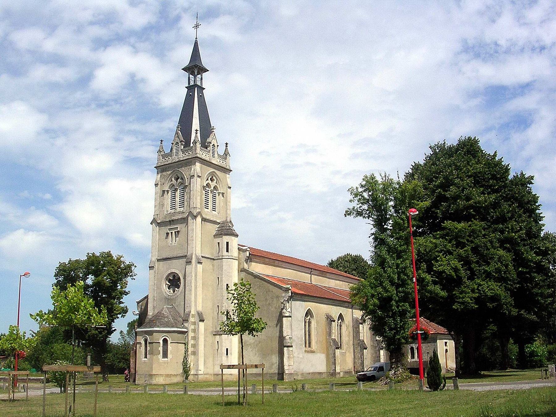 إطلالة على Saint-Julien-en-Born