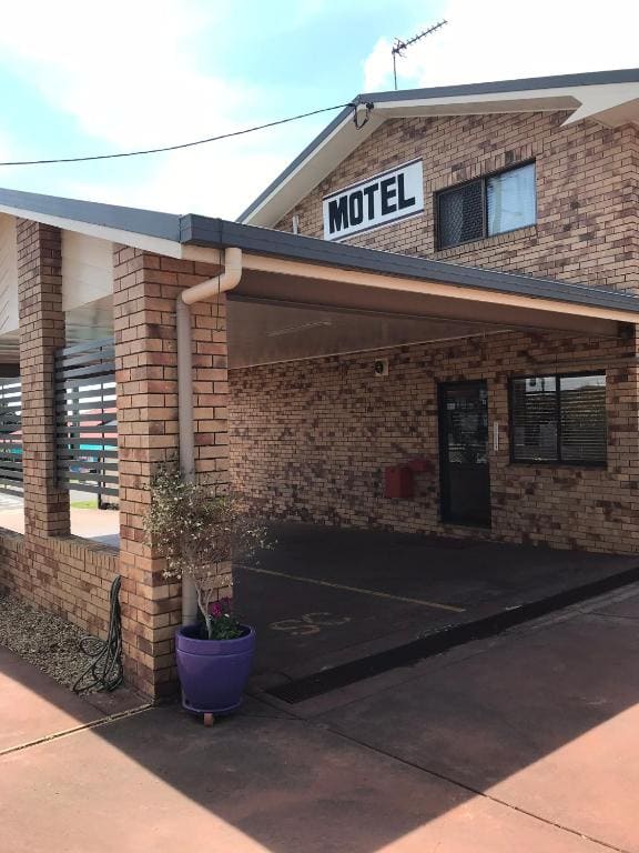 Sunray Motor Inn