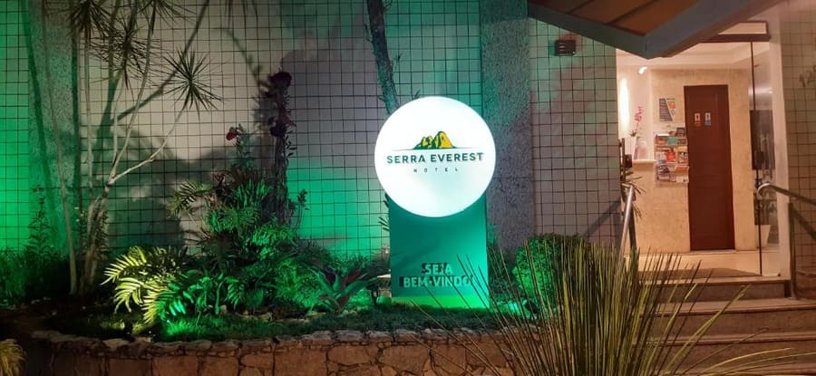 Hotel Serra Everest