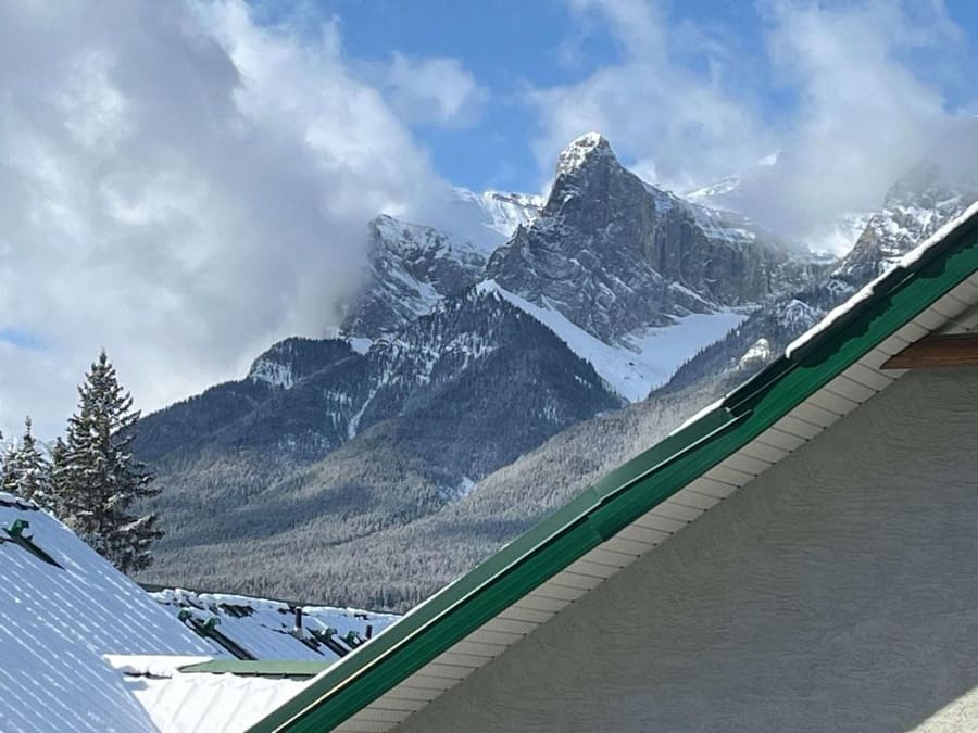 Banff Woods lodge