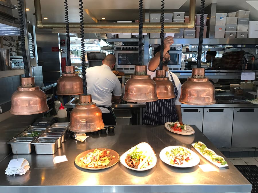 Local dining spots source fresh produce from surrounding Murray region farms.