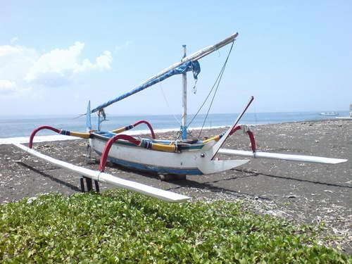 Jemeluk Bay