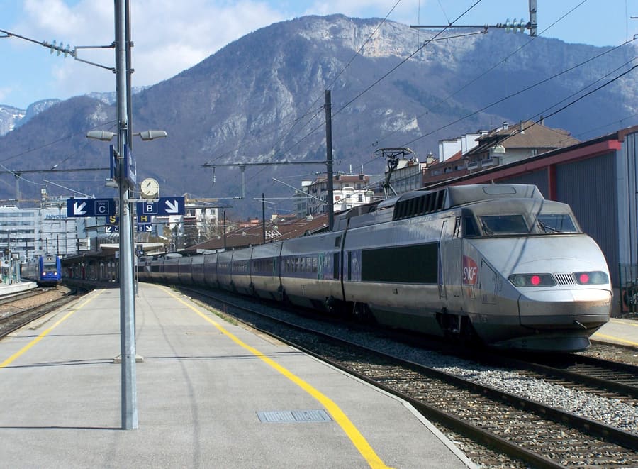 Courier & Gare