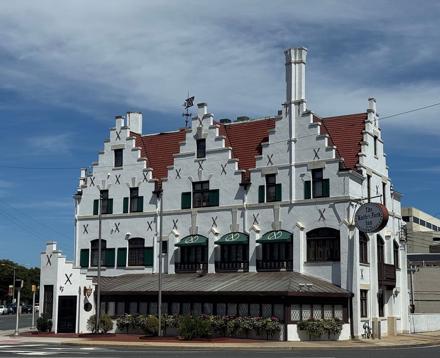 Knife & Fork Inn