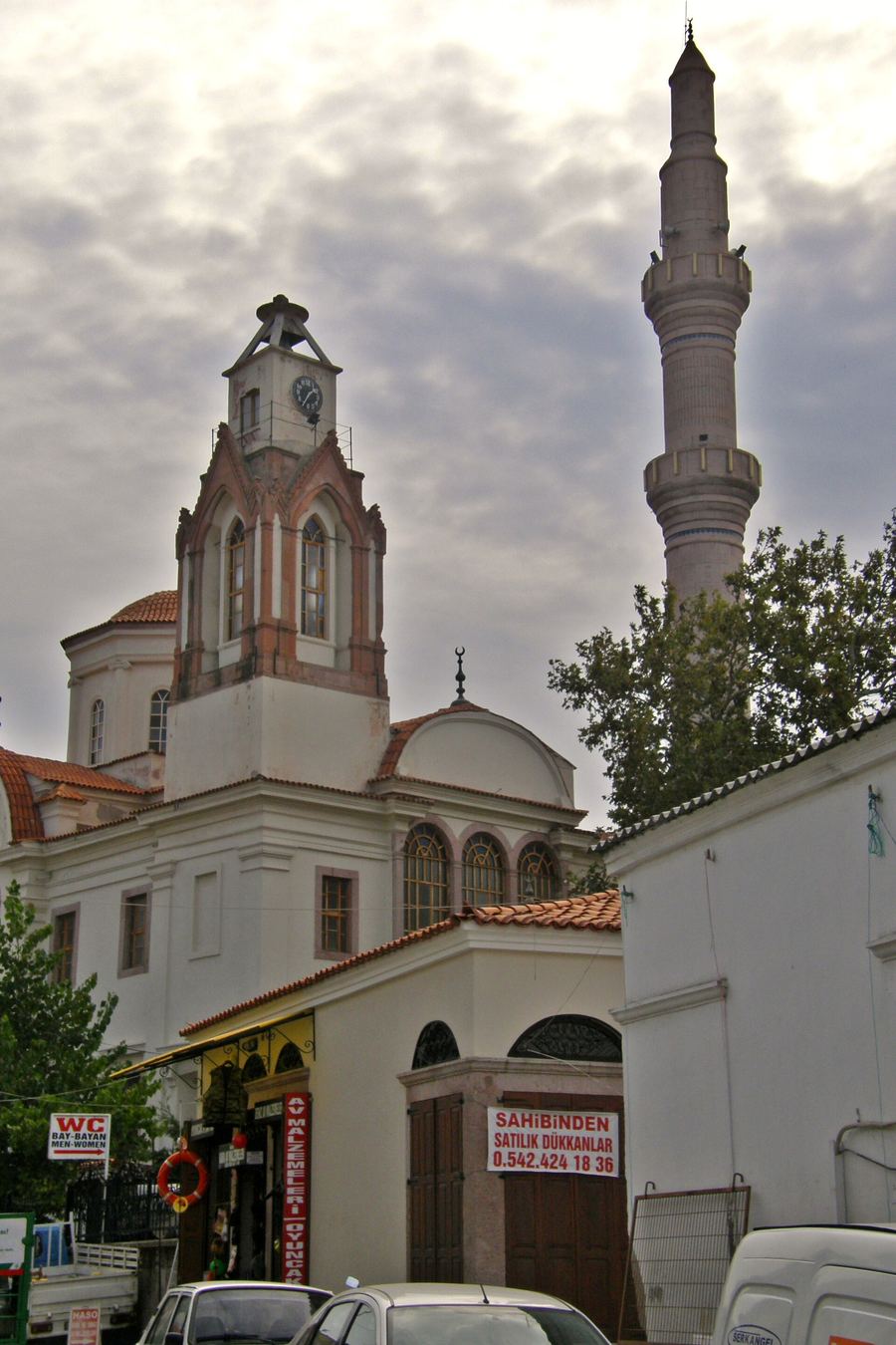 Saatli Cami