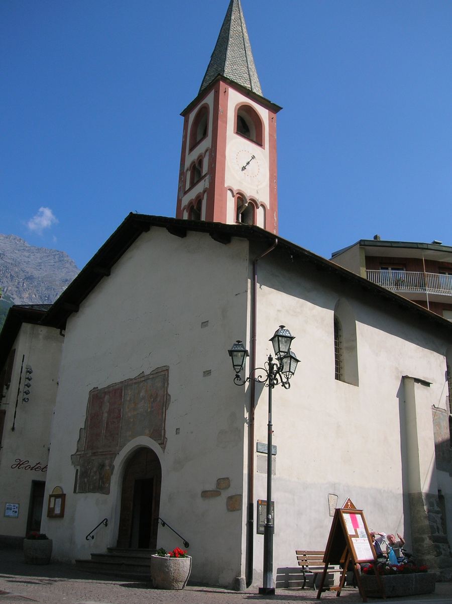Via Roma District