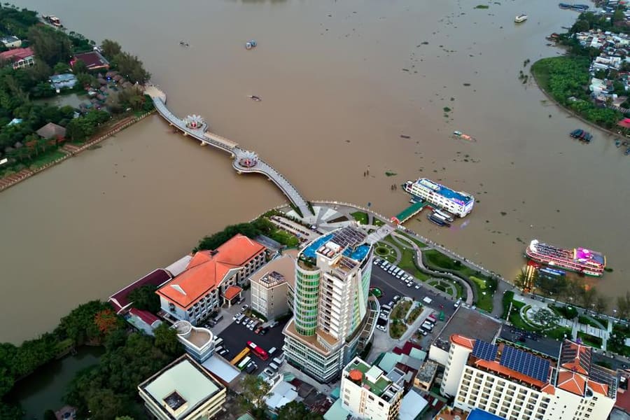 Ninh Kieu Wharf