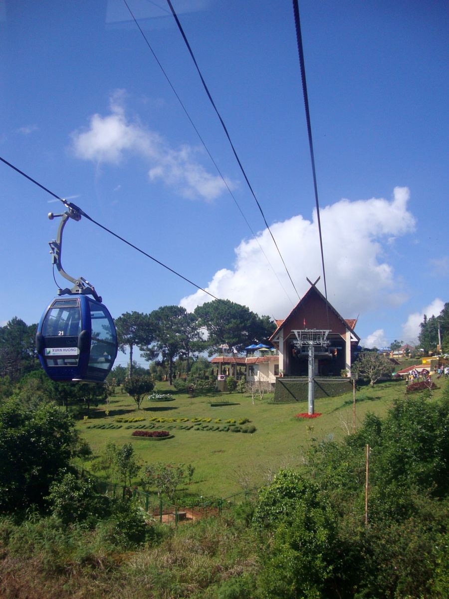 Robin Hill Cable Car