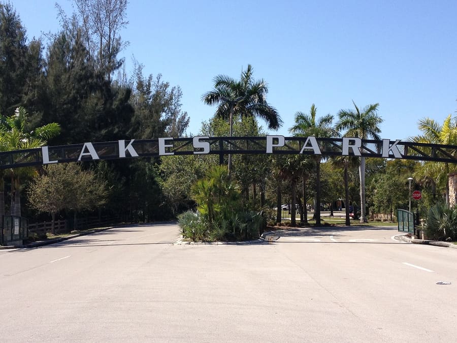 Lakes Park