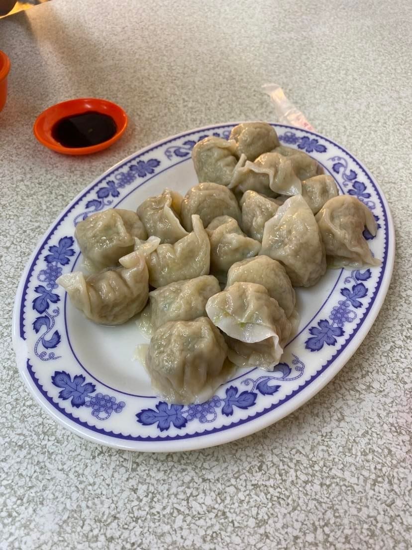 Enban gyoza served crisp in a traditional circular frying pattern.