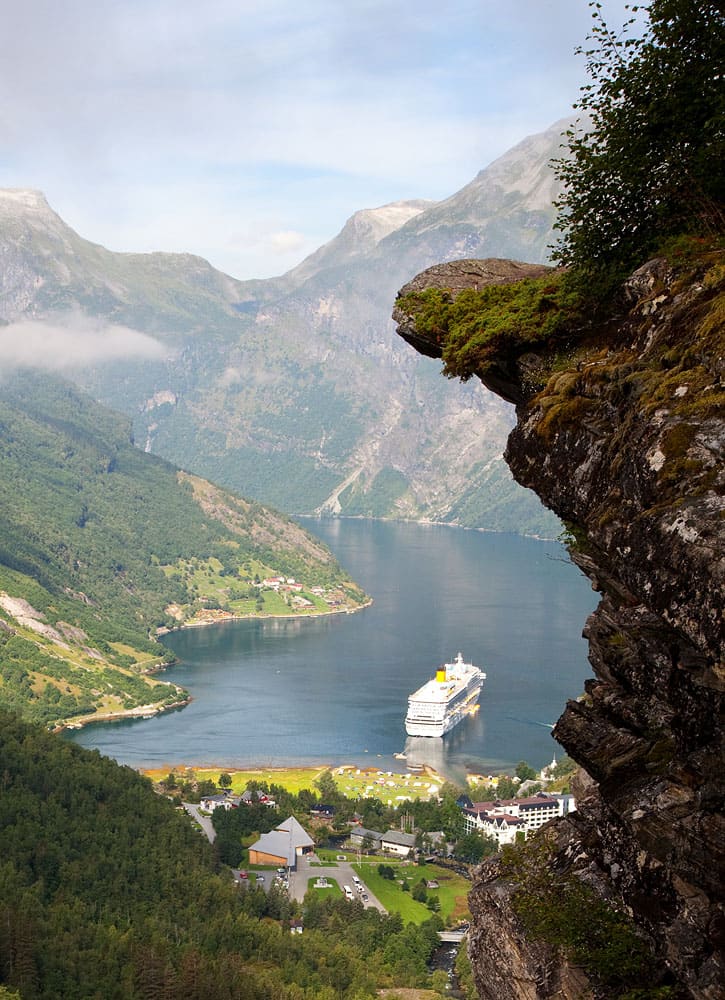 Flydalsjuvet Viewpoint