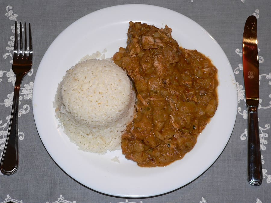 Carapulcra chinchana served alongside sopa seca at an Ica restaurant.