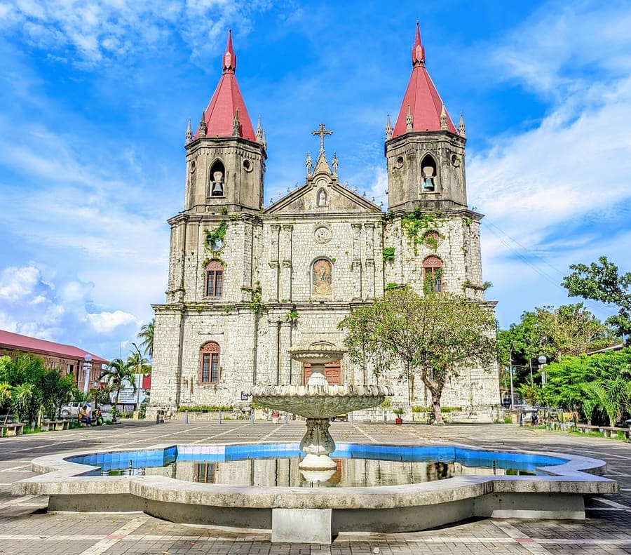 Molo Church