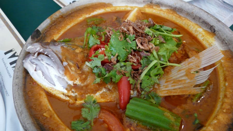 Claypot curry fish head served bubbling hot at Kam Long Ah Zai.