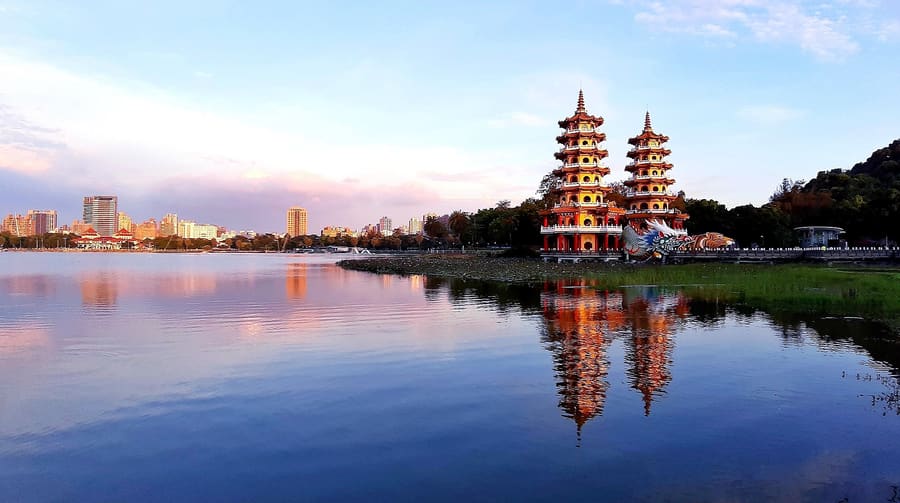 Dragon and Tiger Pagodas