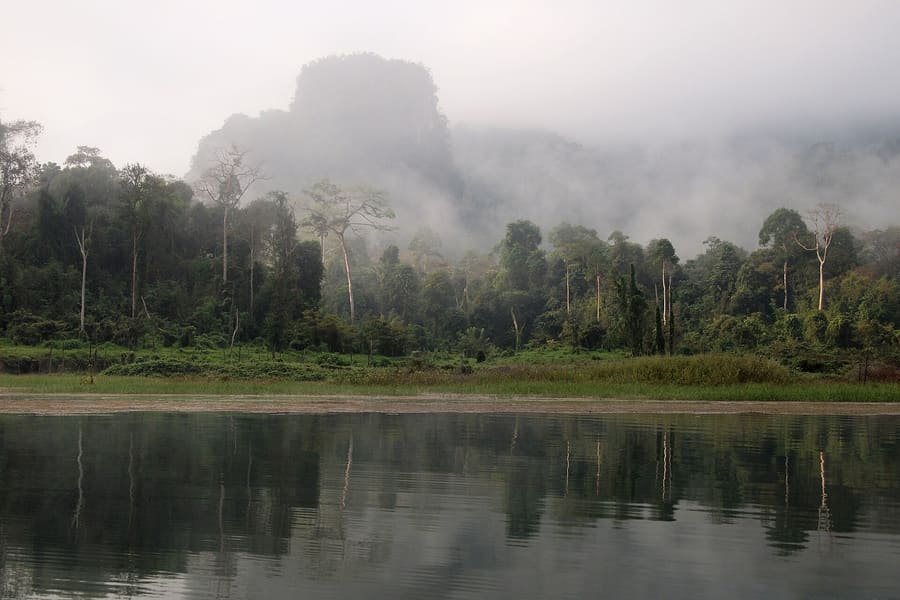 Cheow Lan Raft Houses