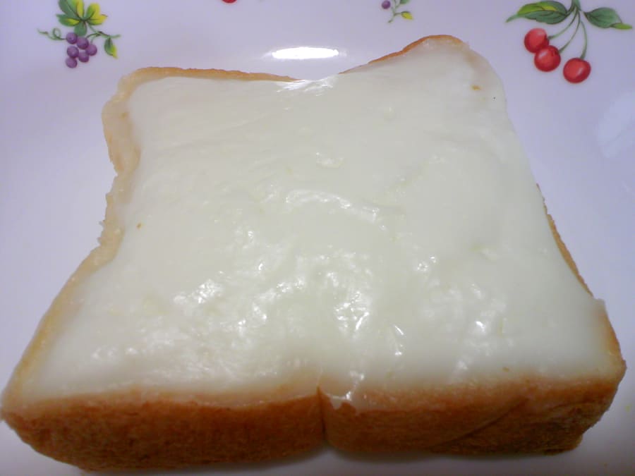 A fresh Cream Box slice from a central Koriyama bakery.