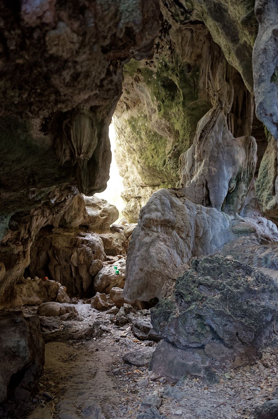 Batu Cermin Cave