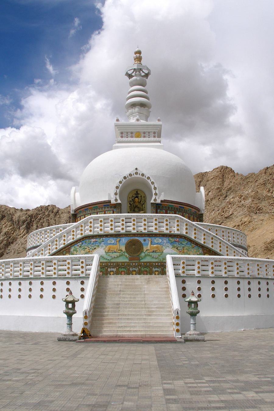 Shanti Stupa