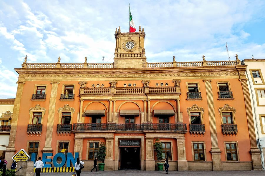 Plaza Fundadores
