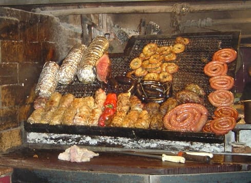 Parrilla grills rely on smouldering hardwood coals rather than charcoal.