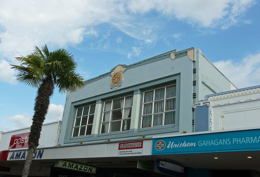 Art Deco Quarter