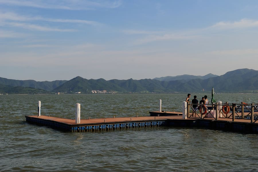 Dongqian Lake
