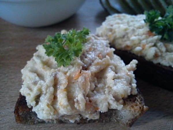 Forshmak, a traditional cold appetizer made of minced herring, apple, and butter.