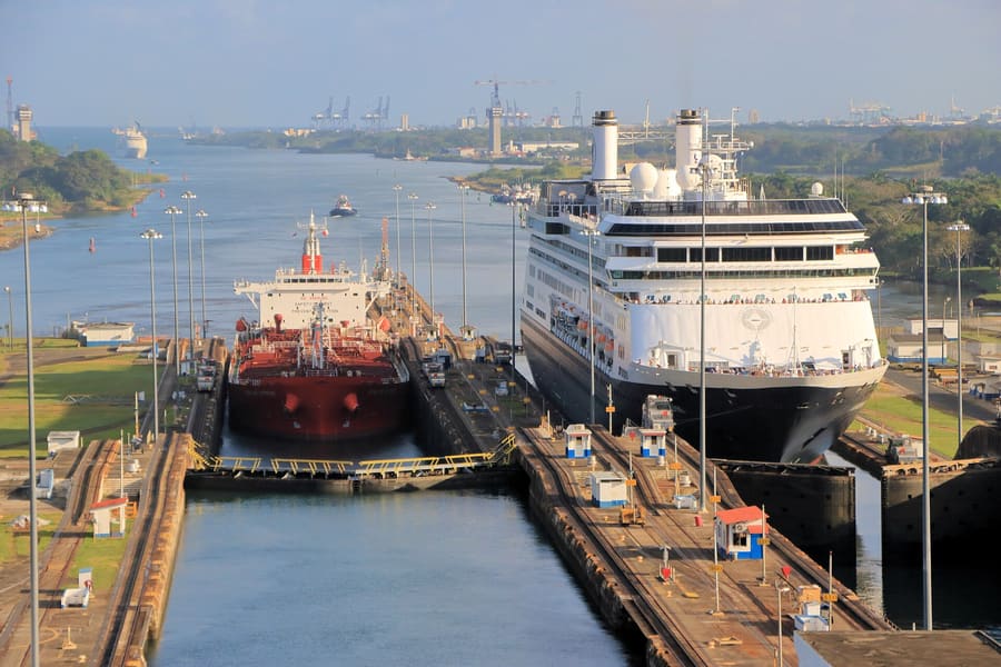 Miraflores Locks Center