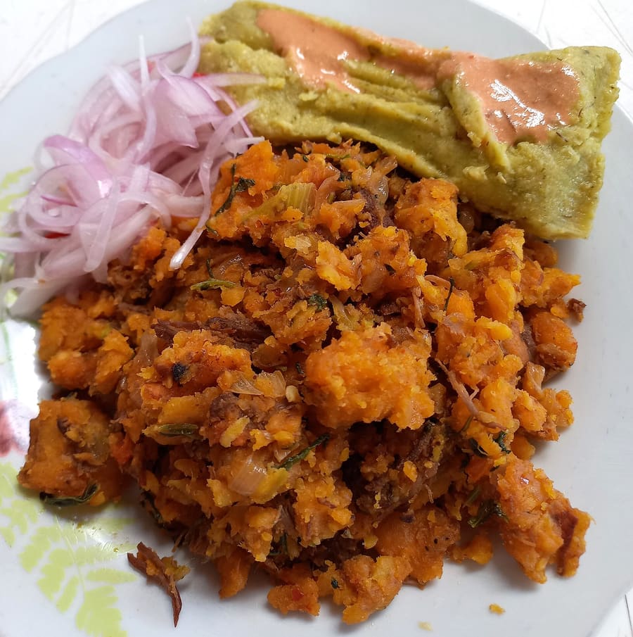 Seco de chavelo, a signature Piuran dish made from green plantains and Cecina.