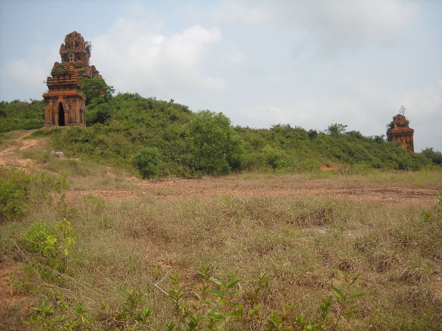 Bánh Ít Cham Towers