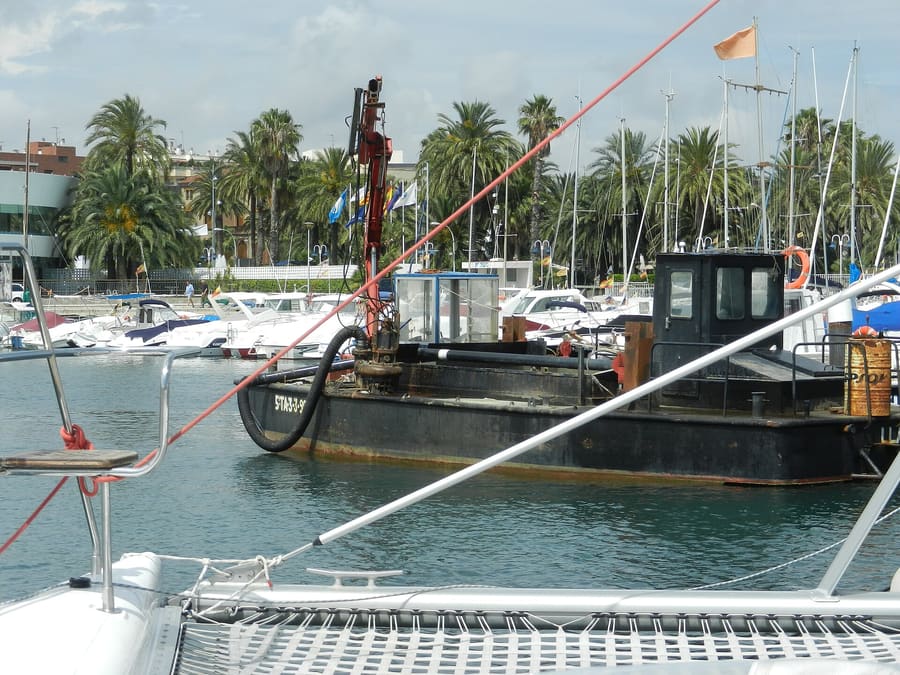Ponent Beach & Marina